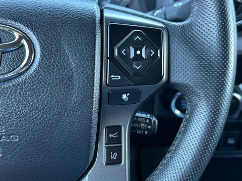 Used 2021 Toyota Tacoma TRD Off-Road w/ Technology Package AWD/4WD image 26