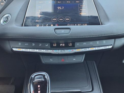 Used 2023 Cadillac XT4 Premium Luxury image 18