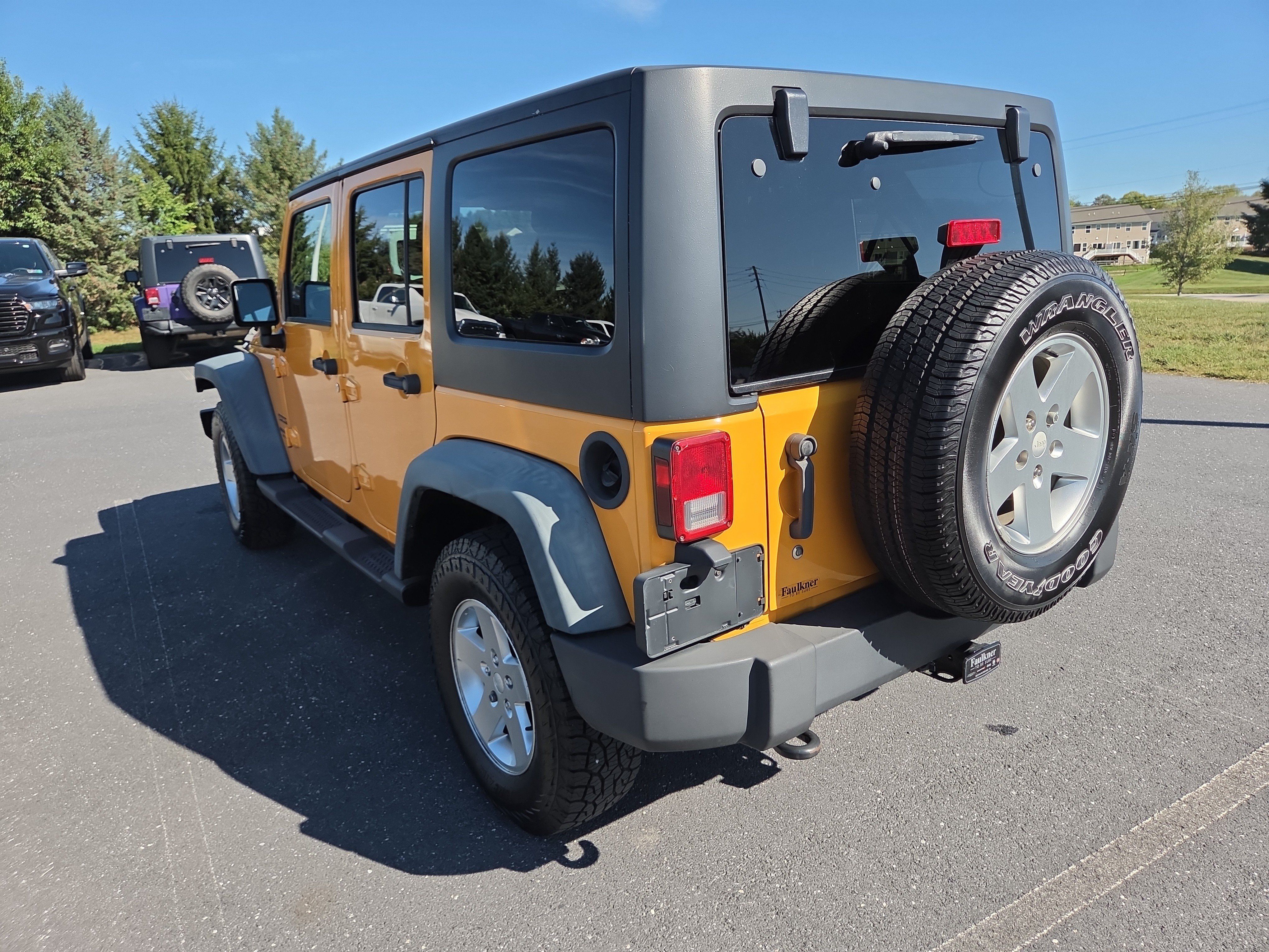 Used 2012 Jeep Wrangler Unlimited Sport AWD/4WD image 12