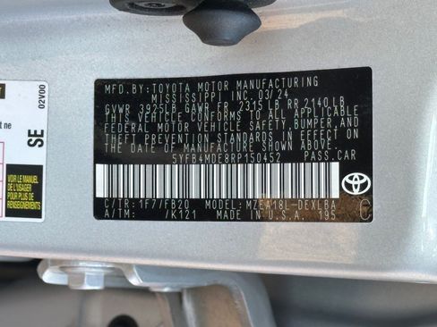 Used 2024 Toyota Corolla LE image 29