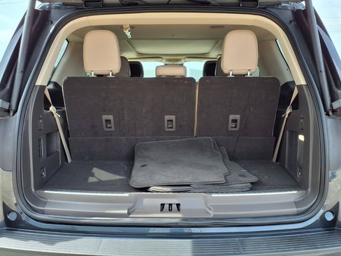 Used 2024 Lincoln Navigator Premiere AWD/4WD image 24