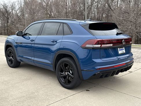 New 2026 Volkswagen Atlas Cross Sport SEL R-Line image 3