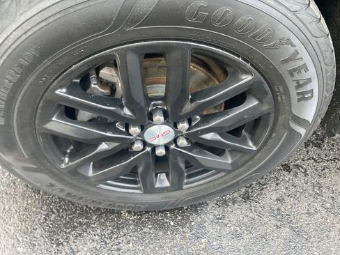 Used 2019 GMC Acadia SLT w/ LPO, Floor Liner Package image 31