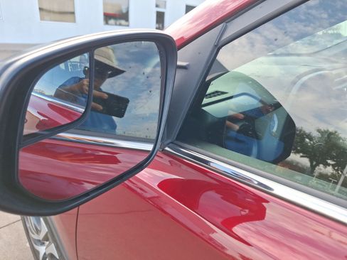 Used 2018 Toyota RAV4 LE image 12