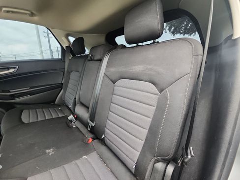 Used 2024 Ford Edge SE w/ Black Appearance Package image 13