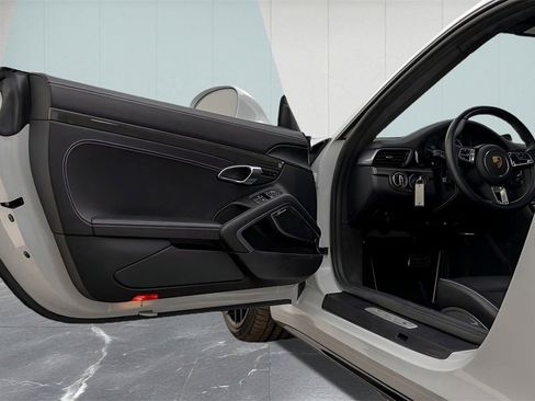 Used 2019 Porsche 911 Turbo S image 17