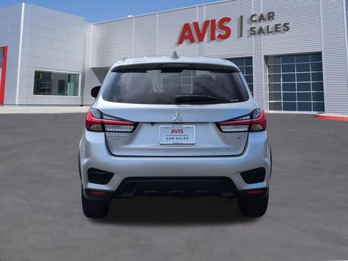 Used 2025 Mitsubishi Outlander Sport SE AWD/4WD image 7