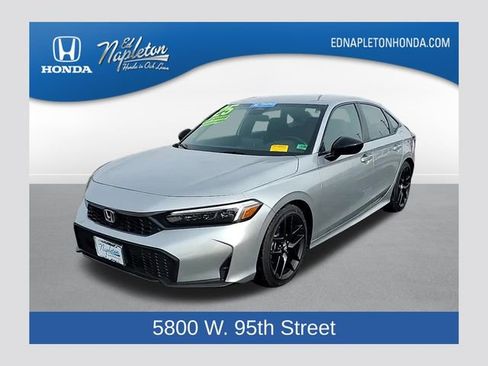 Used 2025 Honda Civic Sport image 1