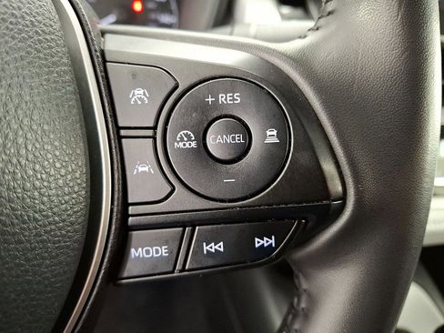 Used 2023 Toyota Corolla SE image 18