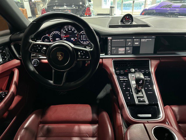 Used 2018 Porsche Panamera 4 AWD/4WD image 40