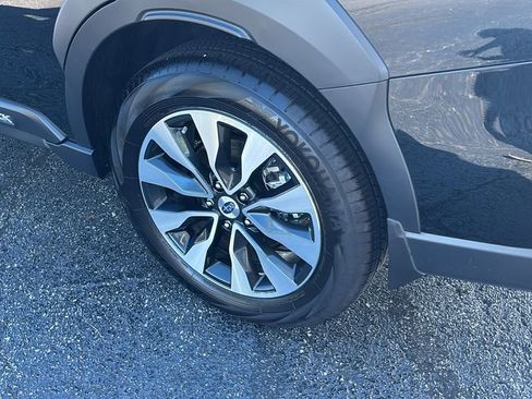 Used 2025 Subaru Outback Touring w/ Popular Package #2 image 9