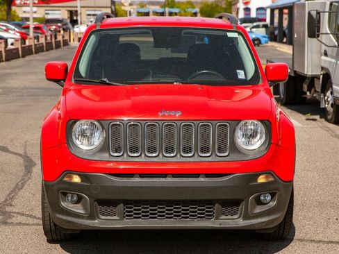 Used 2015 Jeep Renegade Latitude w/ Popular Equipment Group FWD image 3
