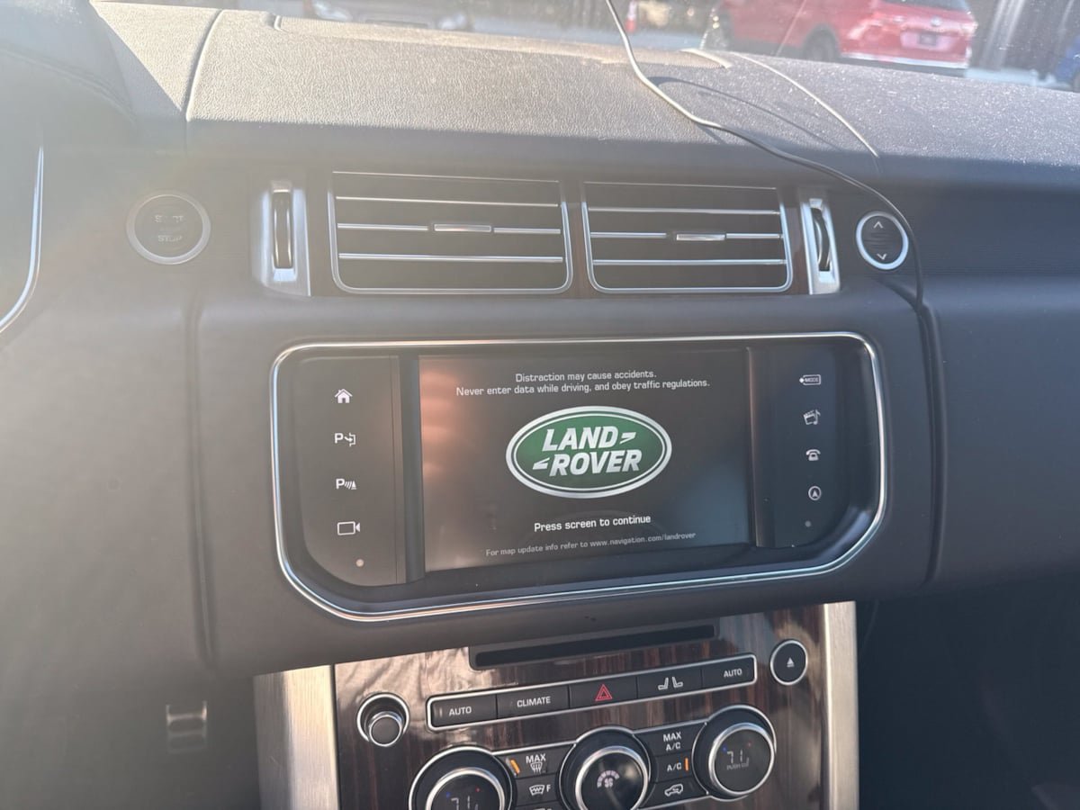 Used 2016 Land Rover Range Rover Supercharged AWD/4WD image 12