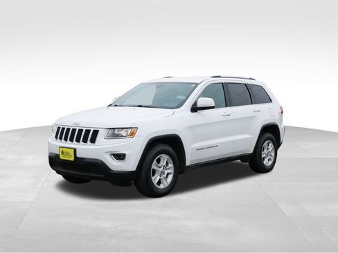 Used 2016 Jeep Grand Cherokee Laredo w/ Quick Order Package 23E image 3