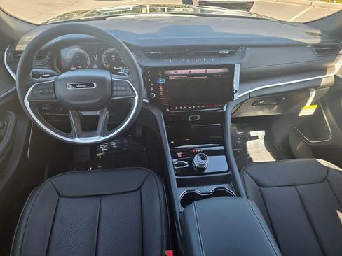 New 2026 Jeep Grand Cherokee L Limited AWD/4WD image 9