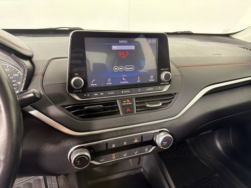 Used 2020 Nissan Altima 2.5 SR FWD image 14