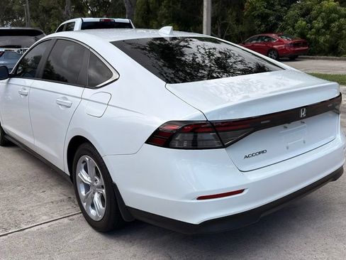 Used 2025 Honda Accord LX image 8
