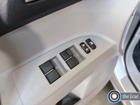Used 2013 Toyota Highlander SE image 26