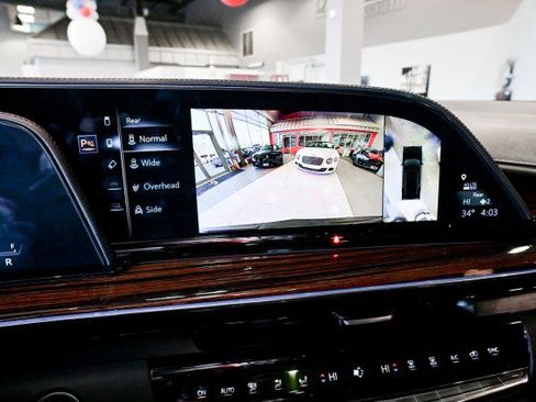 Used 2023 Cadillac Escalade ESV Premium Luxury image 38