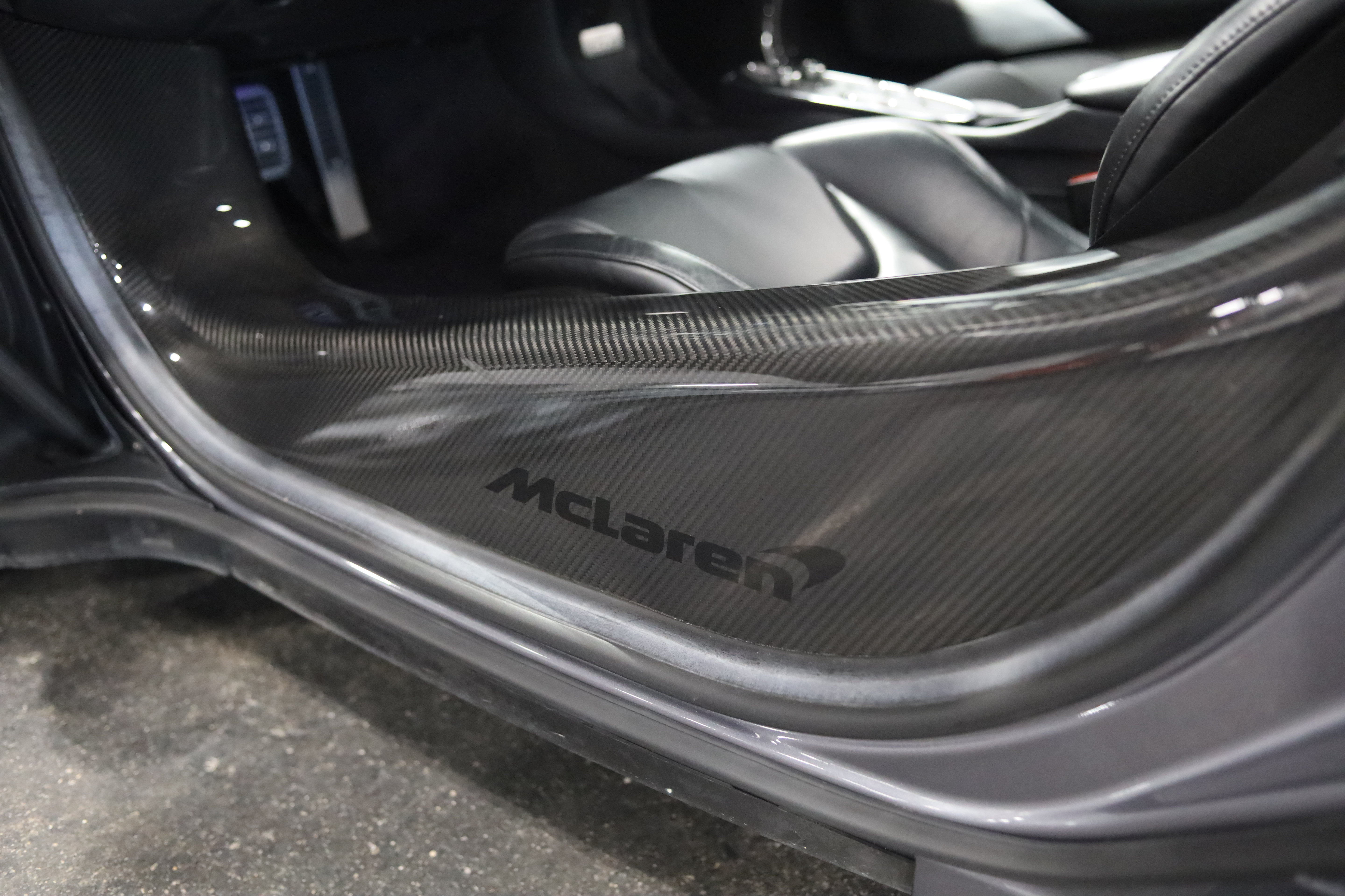 Used 2023 McLaren GT RWD image 18