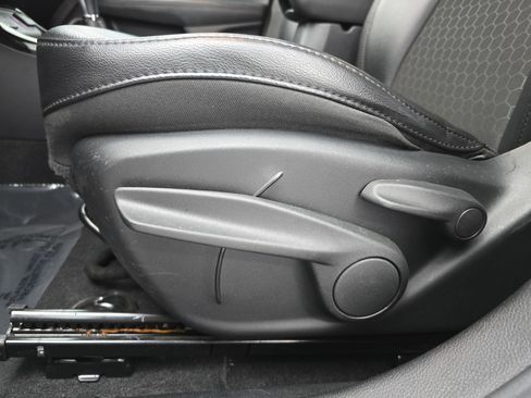 Used 2021 Jeep Compass Altitude image 27