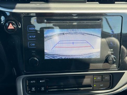 Used 2017 Toyota Corolla SE FWD image 14