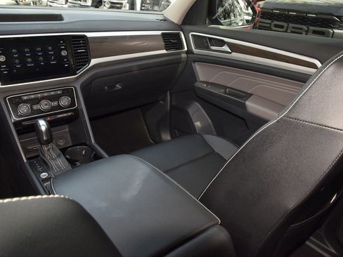 Used 2022 Volkswagen Atlas SE image 18