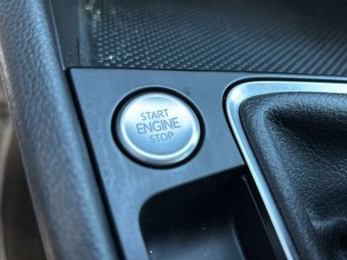 Used 2023 Volkswagen Jetta SE image 28