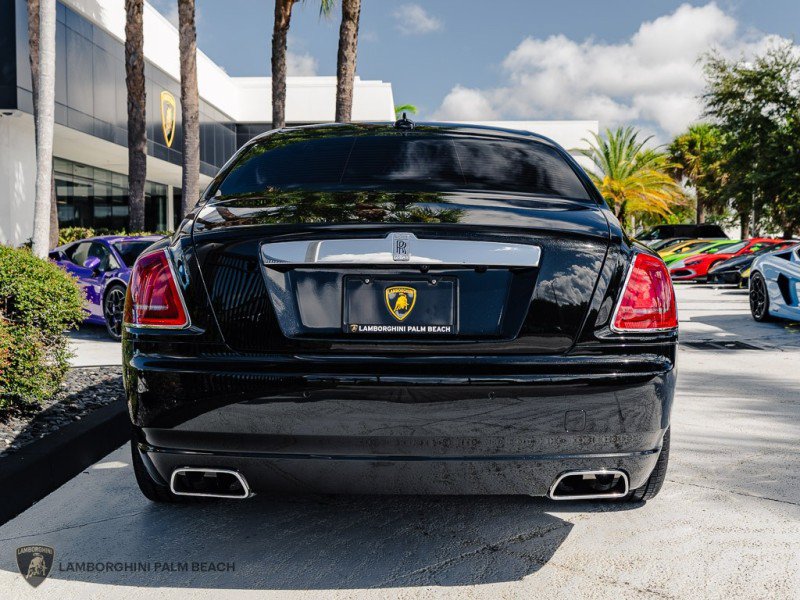 Used 2017 Rolls-Royce Ghost RWD image 5