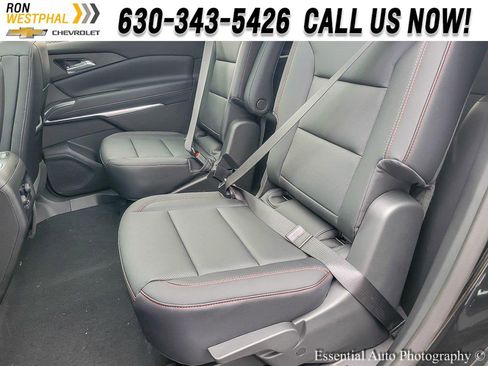 New 2026 Chevrolet Traverse Z71 w/ Driver Confidence Package image 9