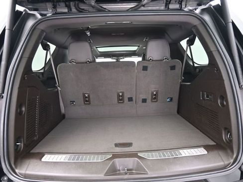 Used 2021 GMC Yukon XL Denali w/ Denali Premium Package image 39