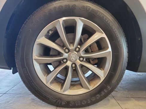 Used 2018 Hyundai Santa Fe SE w/ Cargo Package AWD/4WD image 9