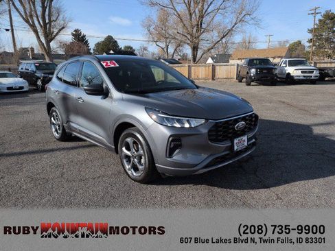Used 2024 Ford Escape ST-Line image 1