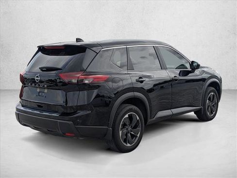 Certified 2025 Nissan Rogue SV w/ SV Premium Package FWD image 5