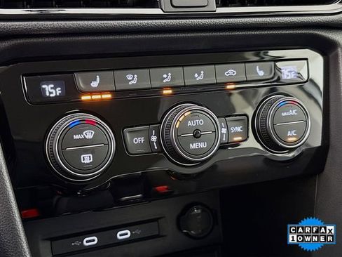 Used 2024 Volkswagen Taos SE image 16