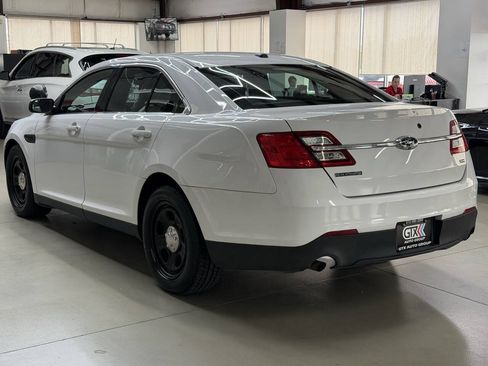Used 2016 Ford Taurus Police Interceptor AWD image 4