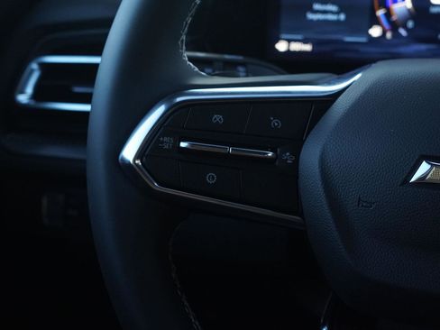 New 2026 Chevrolet Traverse LT w/ Sun and Wheel Package image 15