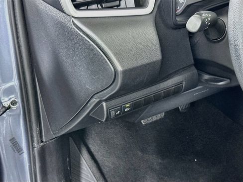 Used 2025 Toyota Corolla LE FWD image 10