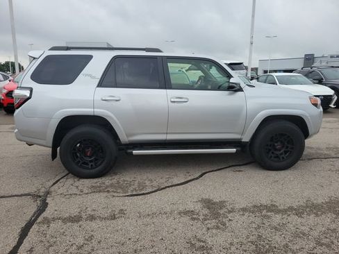 Used 2024 Toyota 4Runner TRD Off-Road Premium w/ Moonroof Package AWD/4WD image 6