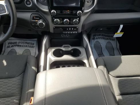 New 2026 RAM 1500 Express AWD/4WD image 21
