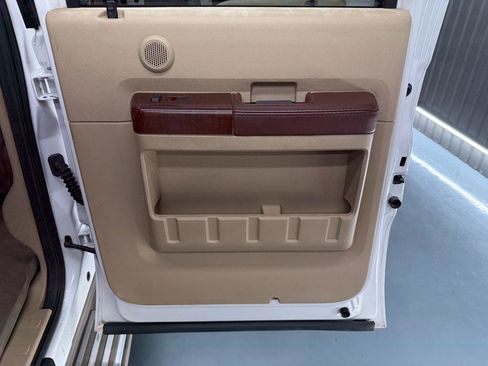 Used 2013 Ford F250 King Ranch w/ FX4 Off Road Pkg image 30