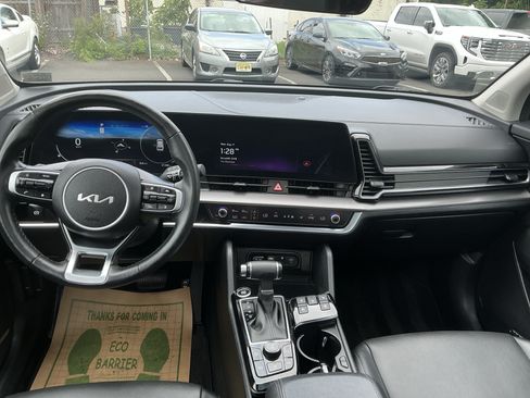 Certified 2024 Kia Sportage SX AWD/4WD image 11