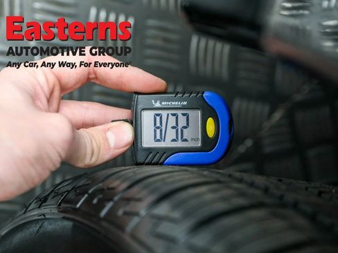 Used 2024 Nissan Ariya FWD image 30