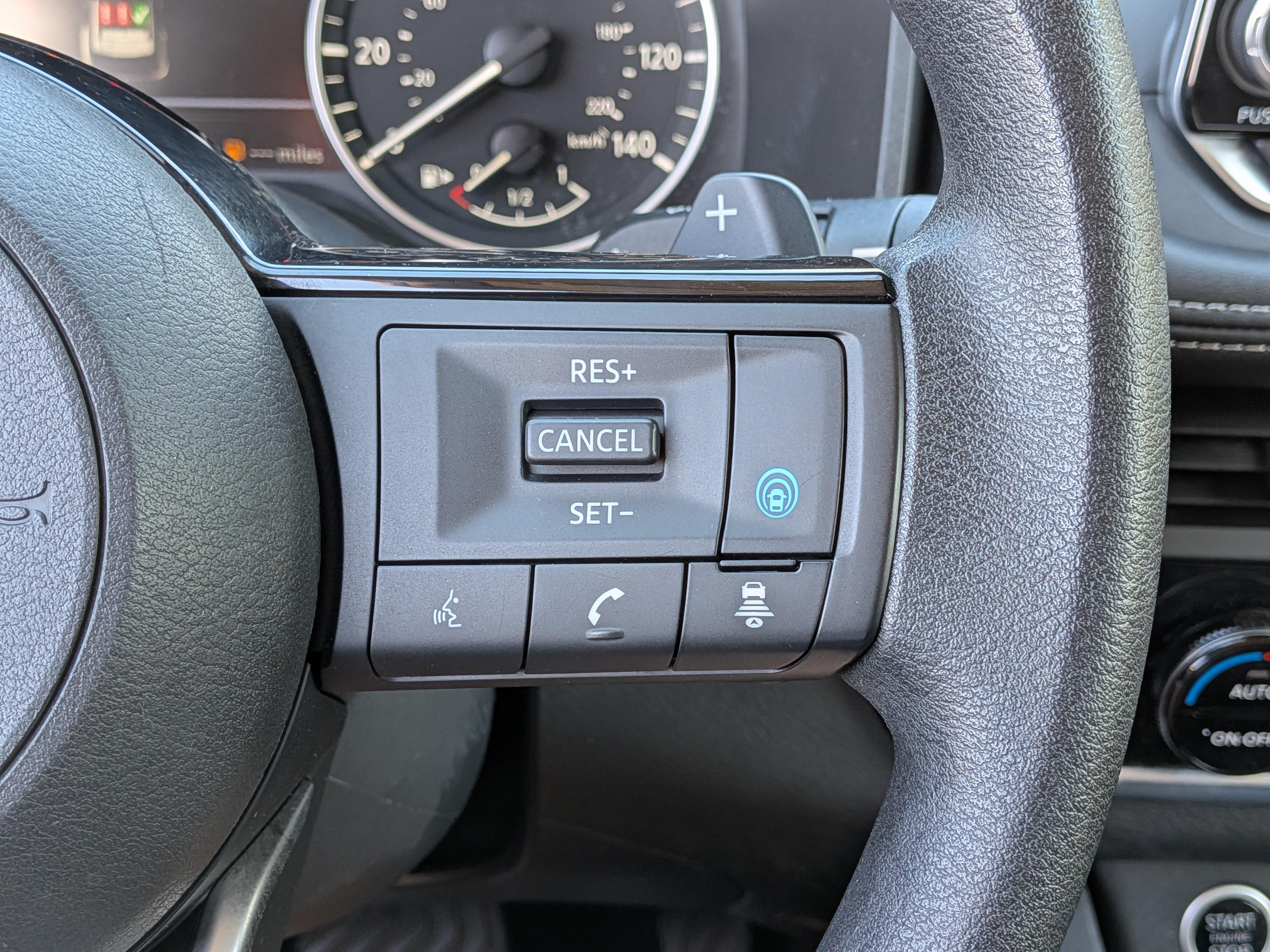 Used 2023 Nissan Rogue SV FWD image 24