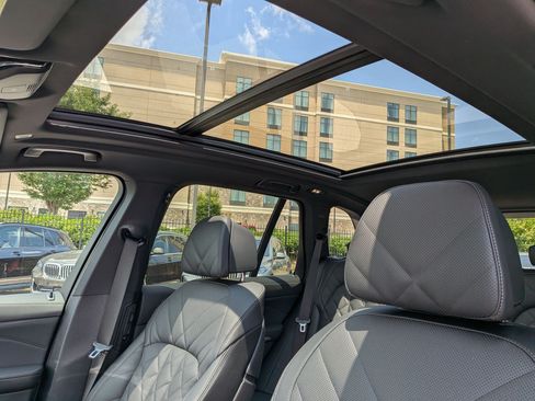New 2026 BMW X5 xDrive40i w/ M Sport Package AWD/4WD image 17