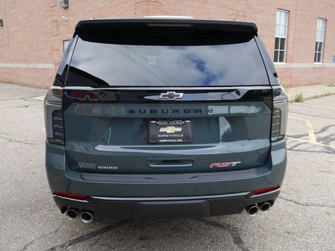 New 2026 Chevrolet Suburban RST w/ RST Capability Package AWD/4WD image 7