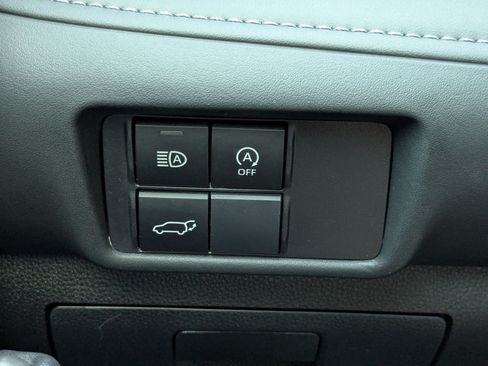 Used 2024 Toyota Highlander XSE FWD image 18