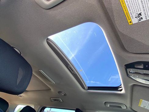 New 2026 Kia EV9 Wind image 25