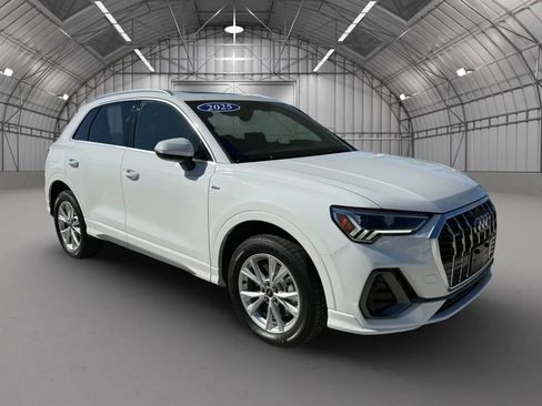 Used 2025 Audi Q3 2.0T Premium AWD/4WD image 3