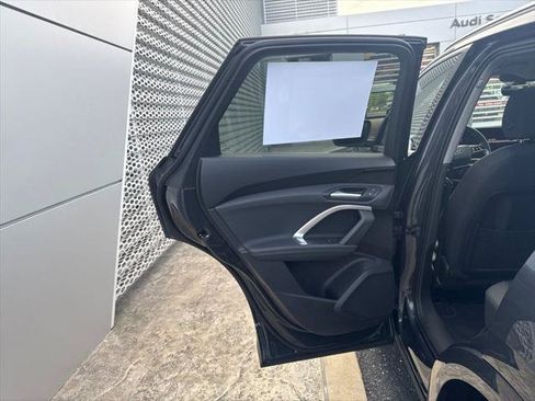 Certified 2025 Audi Q5 Premium w/ Convenience Package AWD/4WD image 21